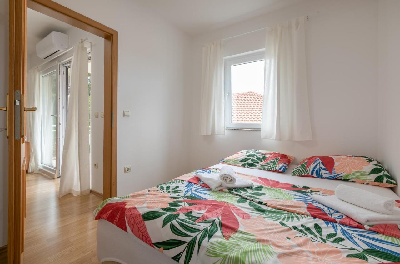 Apartman Mar18 Макарска Екстериор снимка