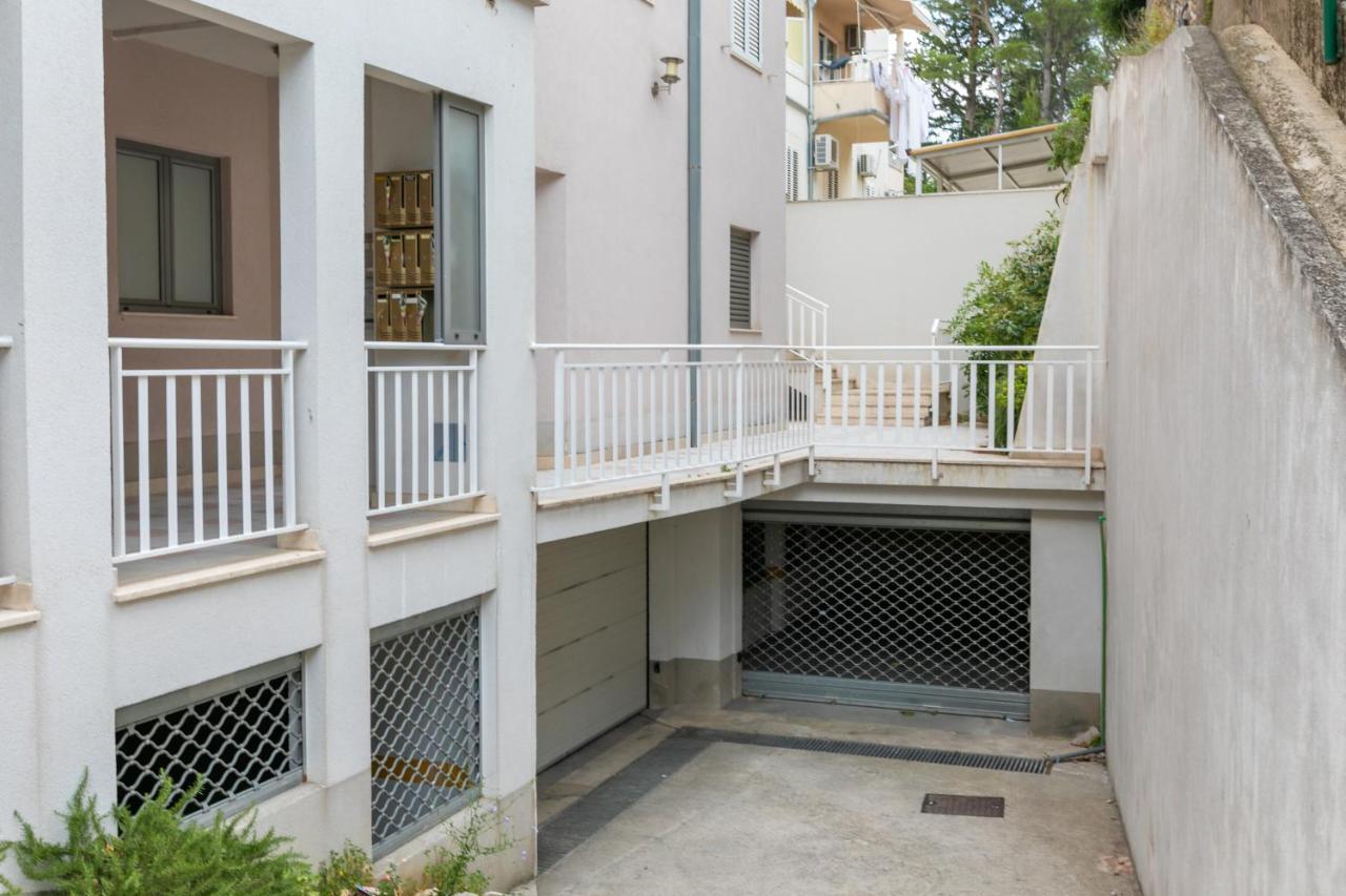 Apartman Mar18 Макарска Екстериор снимка