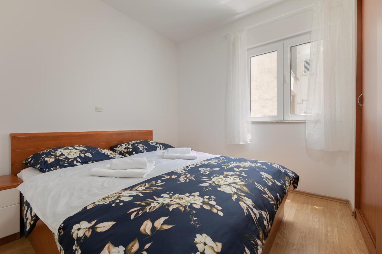Apartman Mar18 Макарска Екстериор снимка