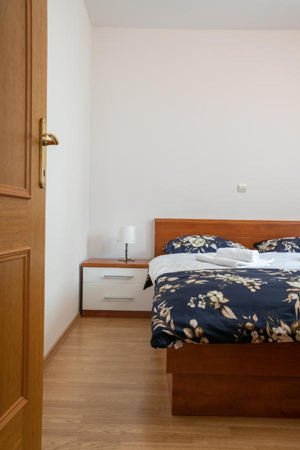 Apartman Mar18 Макарска Екстериор снимка
