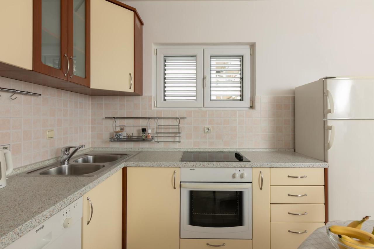 Apartman Mar18 Макарска Екстериор снимка