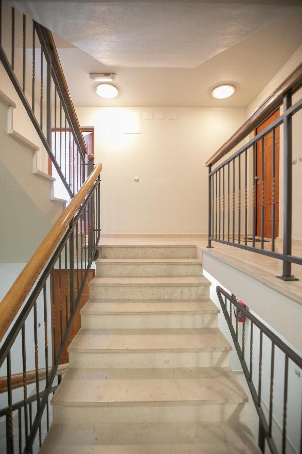 Apartman Mar18 Макарска Екстериор снимка