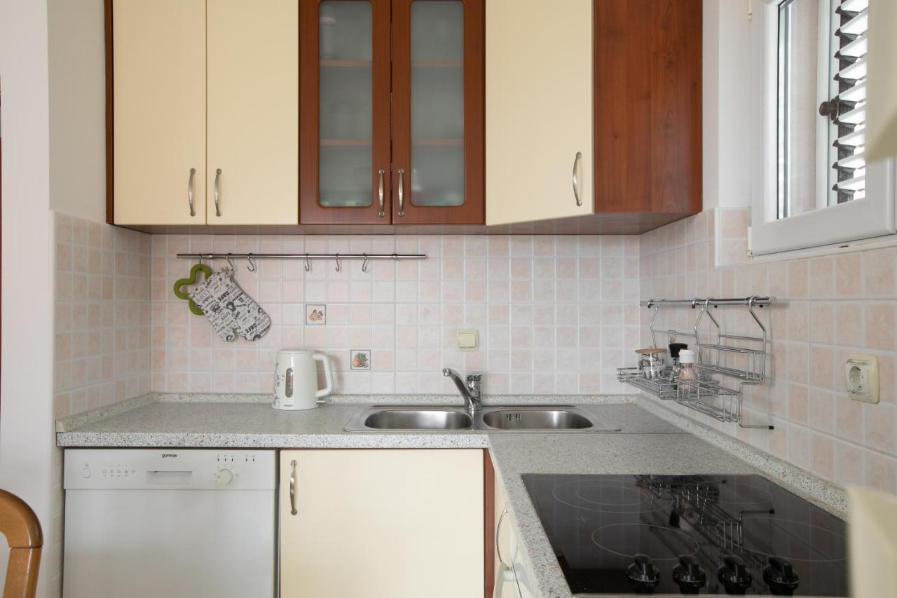 Apartman Mar18 Макарска Екстериор снимка