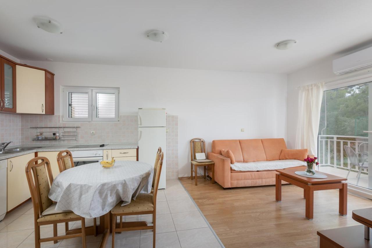 Apartman Mar18 Макарска Екстериор снимка