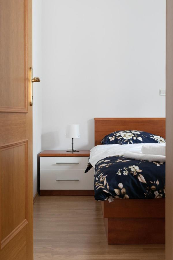 Apartman Mar18 Макарска Екстериор снимка