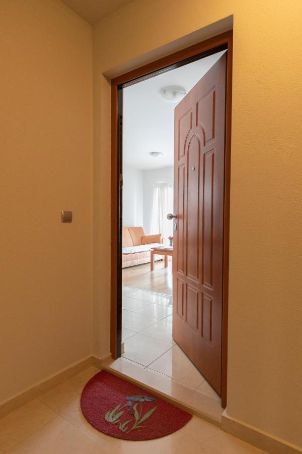 Apartman Mar18 Макарска Екстериор снимка
